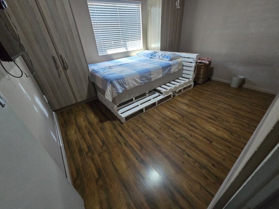 4 Bedroom Property for Sale in Wavecrest Western Cape